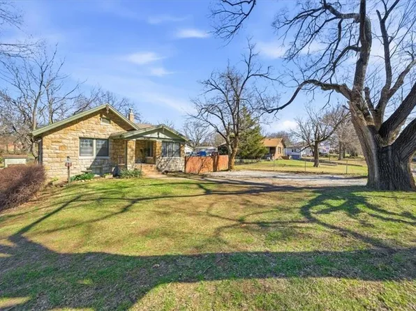 5400 Yecker Ave, Kansas City, KS 66104