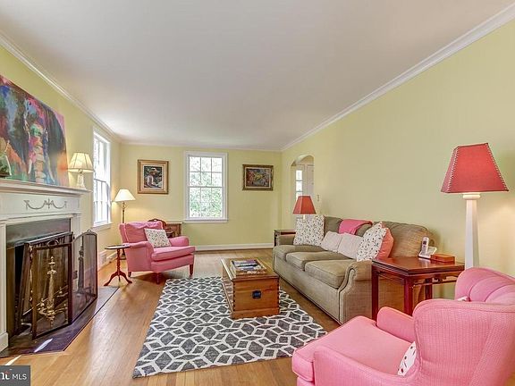 4th image of 7813 Marion Ln