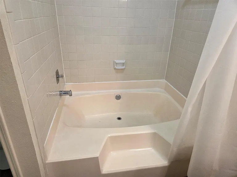 3780 Tanglewilde St #106 — Photo 18