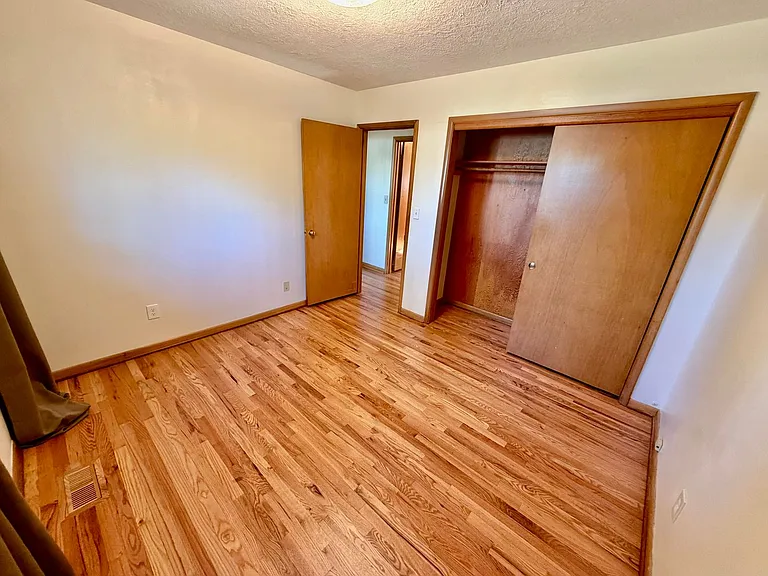 1712 SE 104th Ave — Photo 24