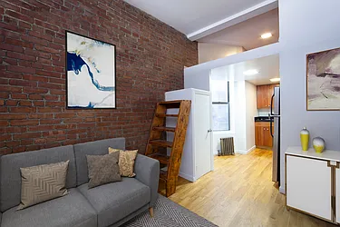 Rented by R New York