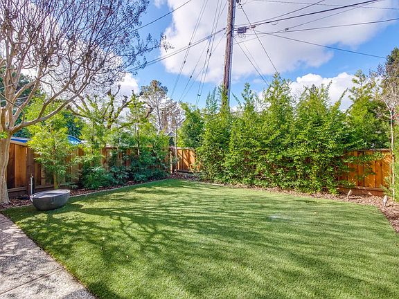 5th image of 2071 Valparaiso Ave