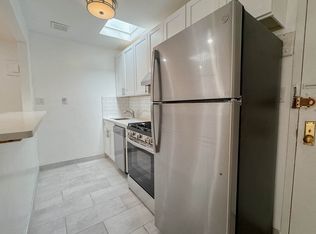 25-24 32nd St #2A, Astoria, NY 11102