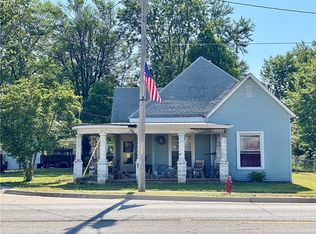 403 S Michigan Ave, Marshall, IL 62441