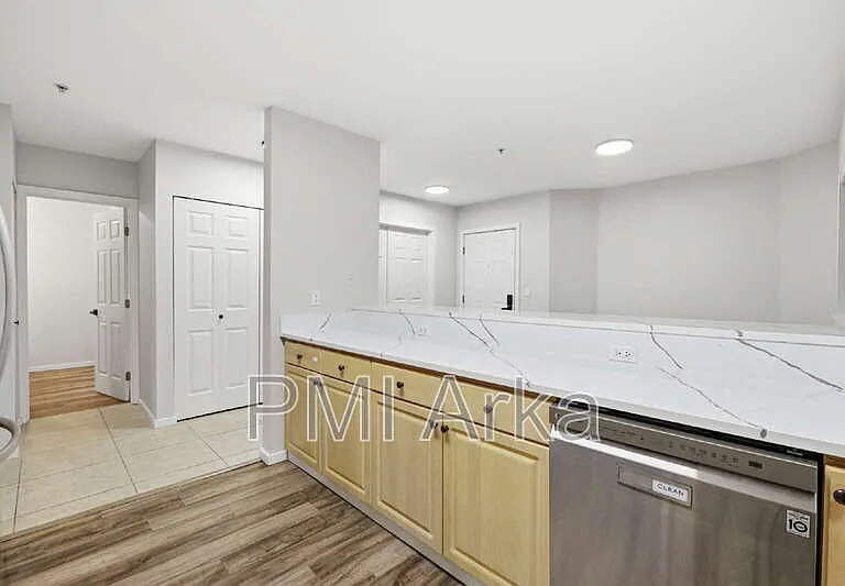 15340 Macadam Rd S #B206 — Photo 13