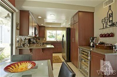 4th image of 1284 Brookview Ave
