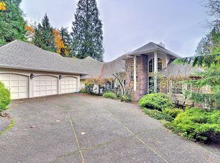 17401 SE 102nd St, Renton, WA 98059