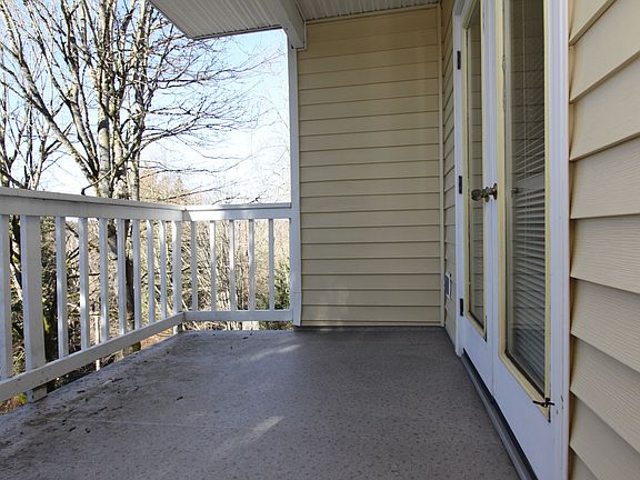 5th image of 2630 118th Ave SE APT 201