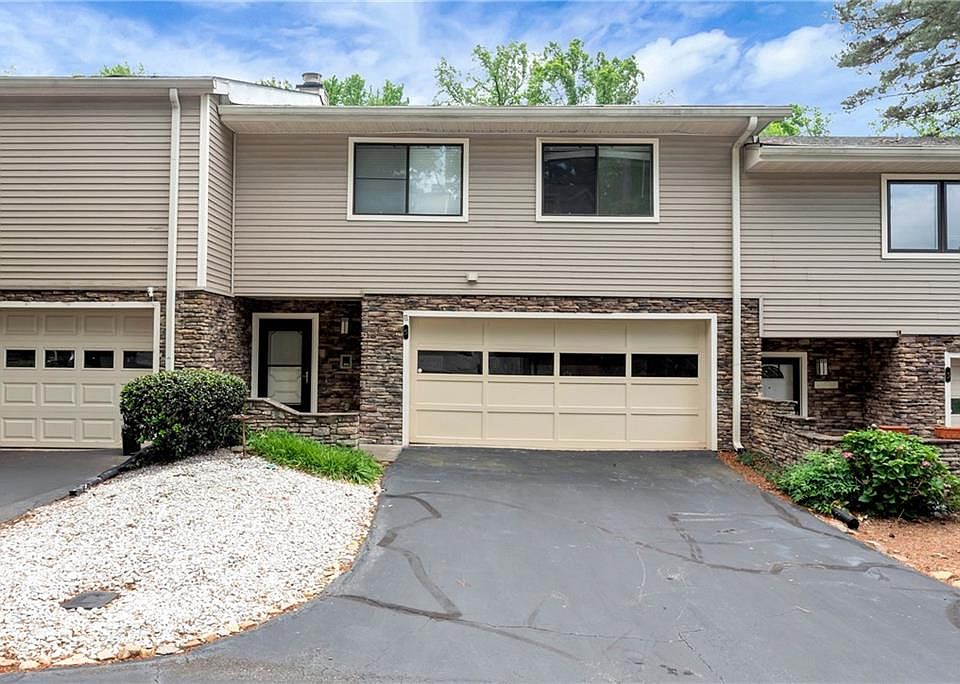 1st image of 5 Basswood Cir