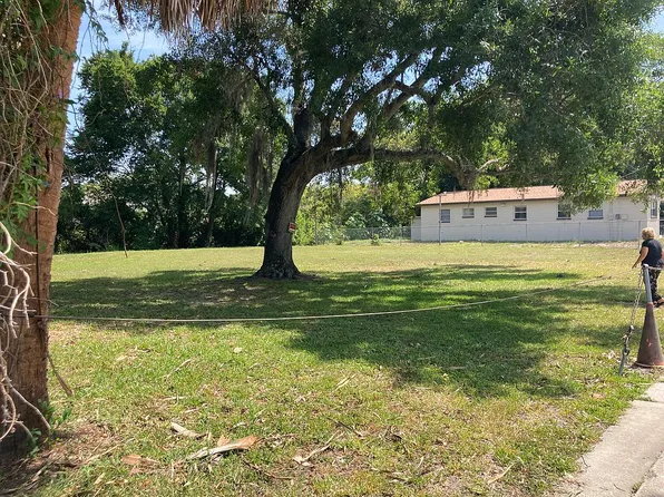 3313 W Tampa Bay Blvd, Tampa, FL 33607