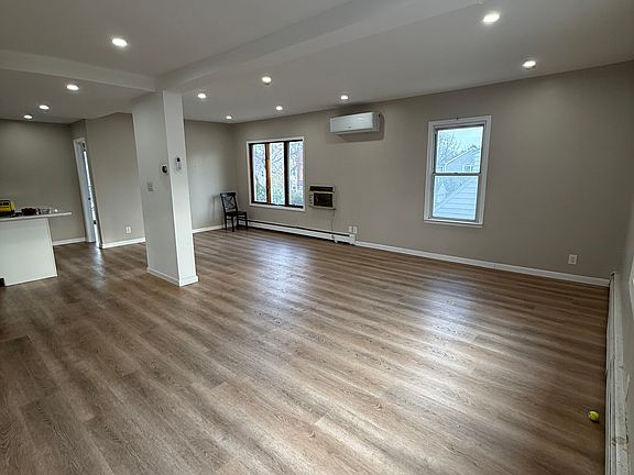 2nd image of 25 Pine Ave Floor 2