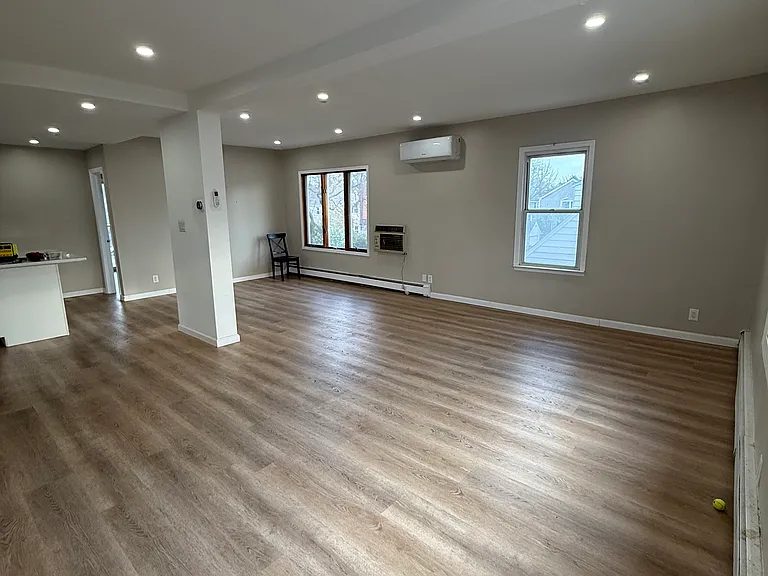 25 Pine Ave #2 — Photo 2