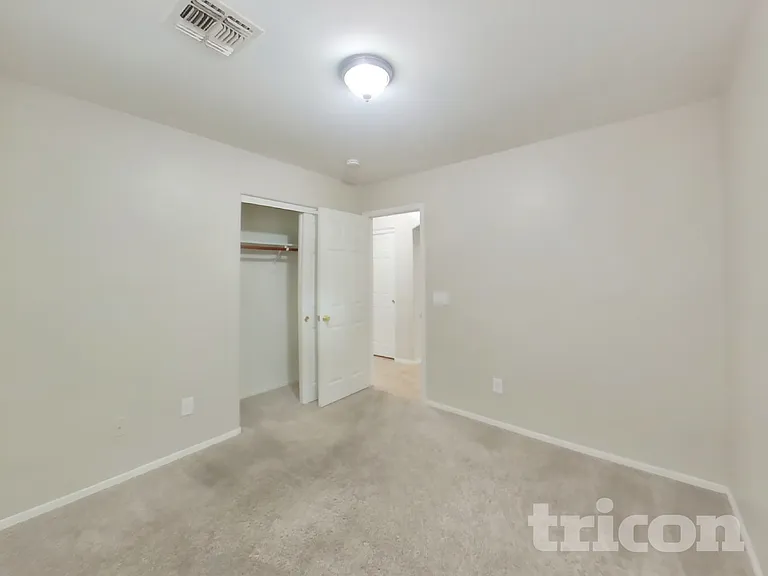 1491 E Stirrup Ln — Photo 11