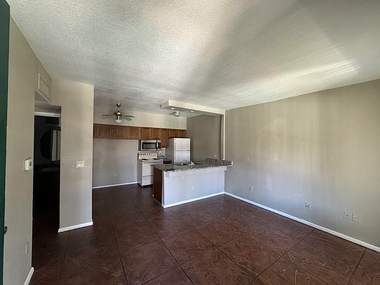 Renovated 2br2ba Living Room