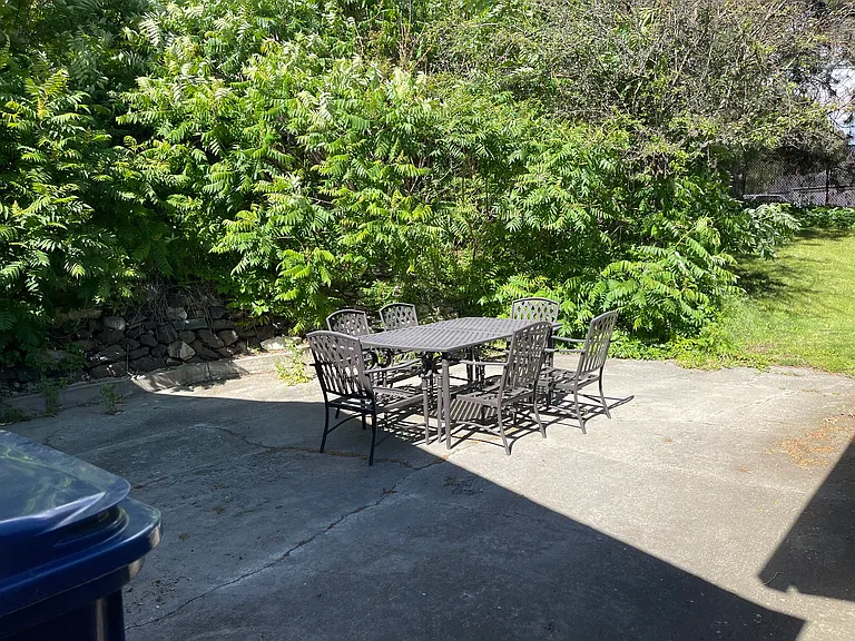 1622 N Willow Rd — Photo 36