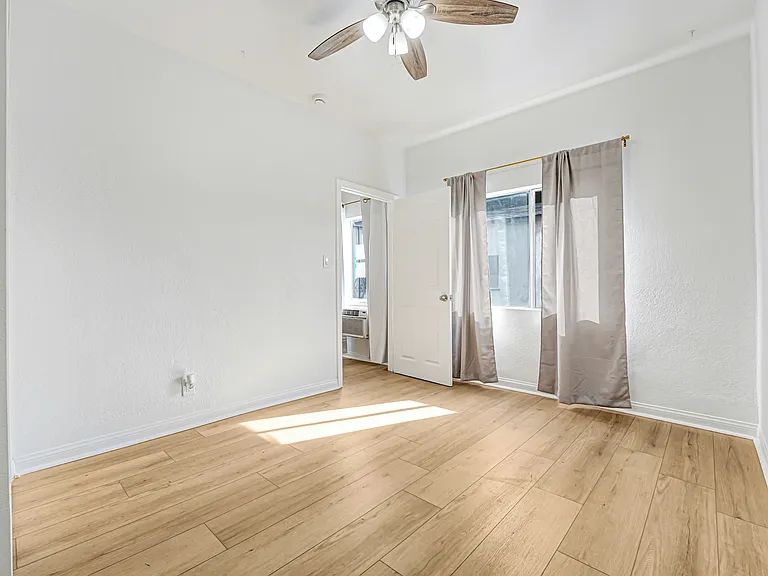 221 S Avenue 19 #221-1/4 — Photo 6