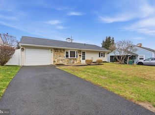 831 Trenton Rd, Fairless Hills, PA 19030