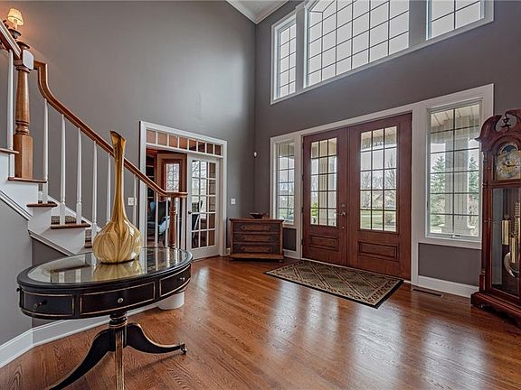 3rd image of 7649 Worlington Dr