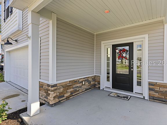 2nd image of 53 Whispering Oaks Cir