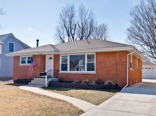 318 N Wille St, Mount Prospect, IL 60056