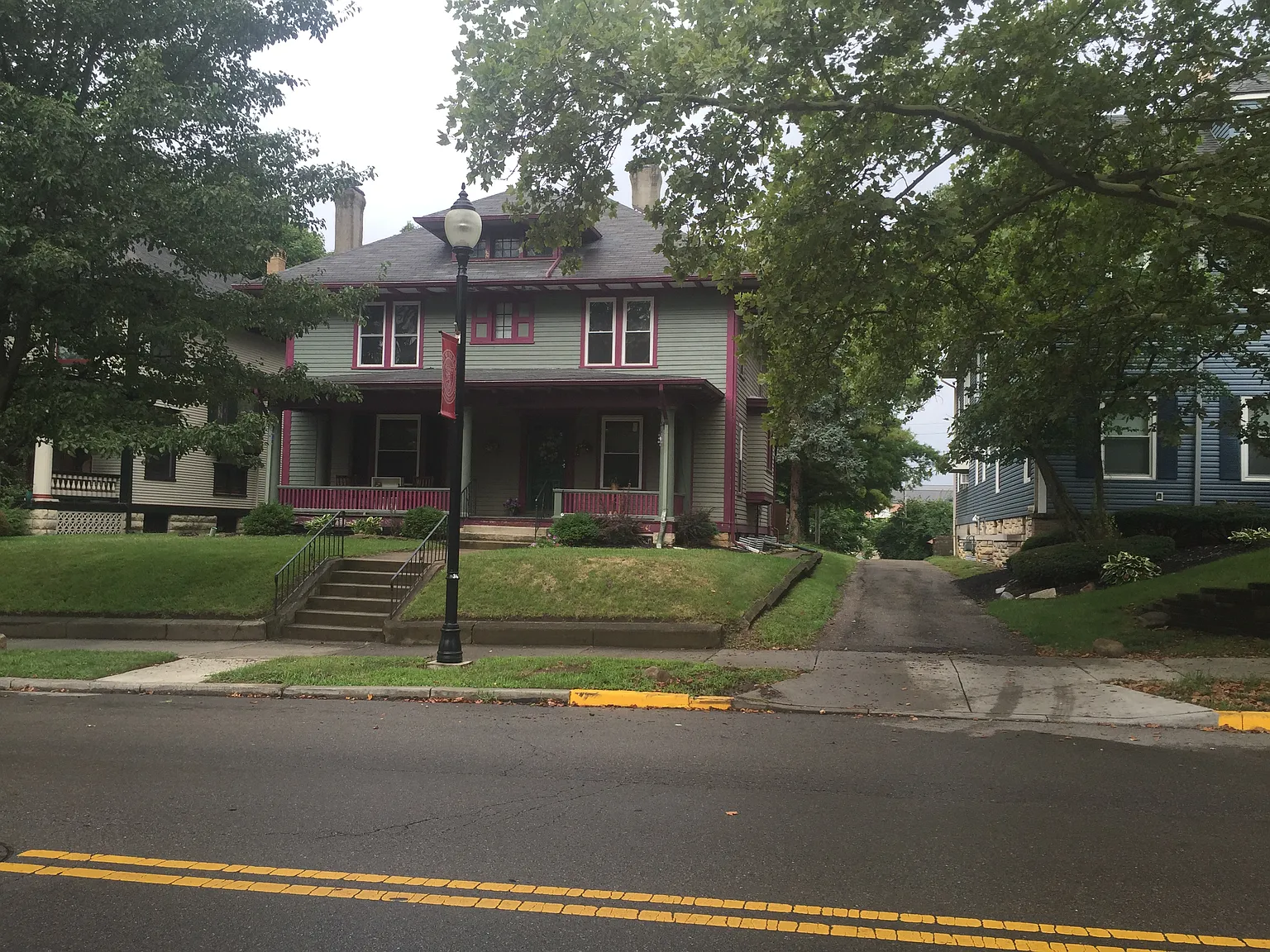 1015 N Fountain Ave photo 1