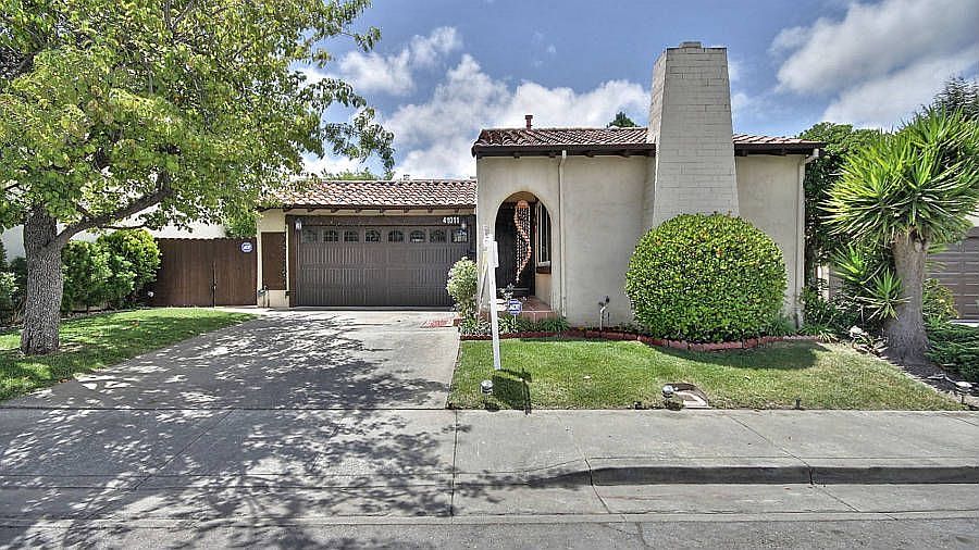 1st image of 41011 Valero Dr