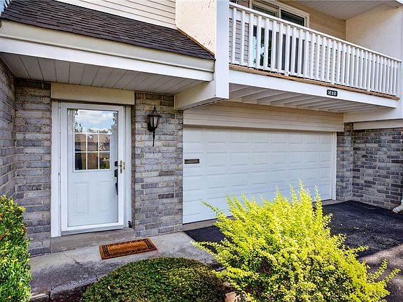 2nd image of 212 Roscommon Pl