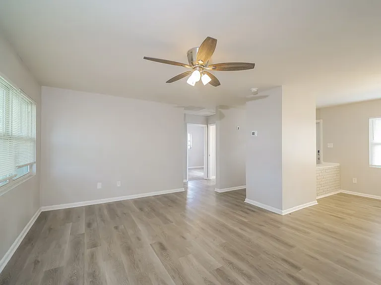 4346 Tufts Ave — Photo 5