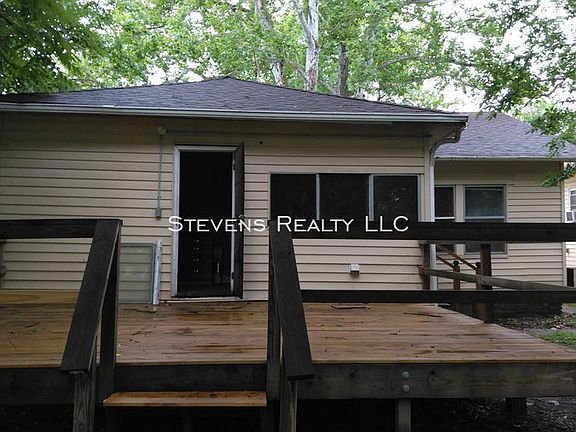 2nd image of 128 S Elmwood St