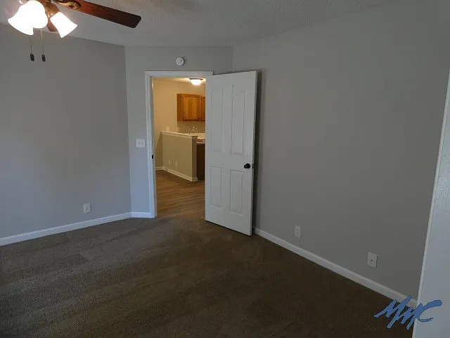 2262 Patriot Dr — Photo 25