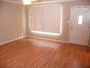 3rd image of 2201 W Orangewood Ave