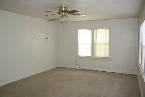 3rd image of 726 NW 16th St