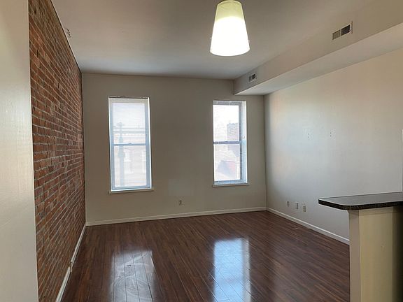 5th image of 2203 S 11th St Floor 2