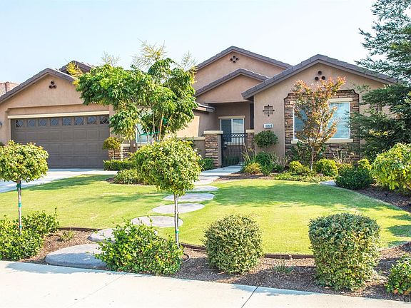 3rd image of 10809 Seriana Dr