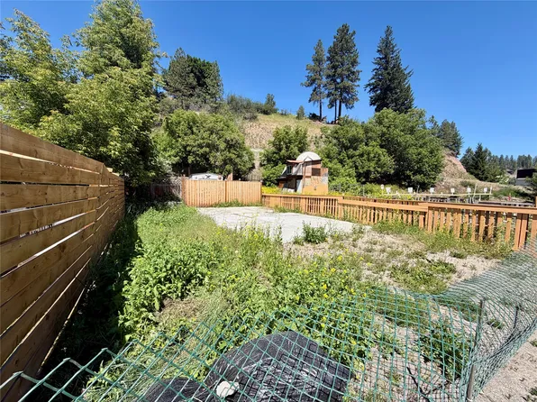135 Fenchurch Ave, Princeton, BC V0X 1W0