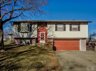 2229 Gary Ct, Marshalltown, IA 50158