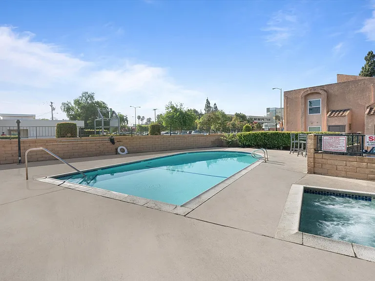 Ironwood Apartments — Photo 21