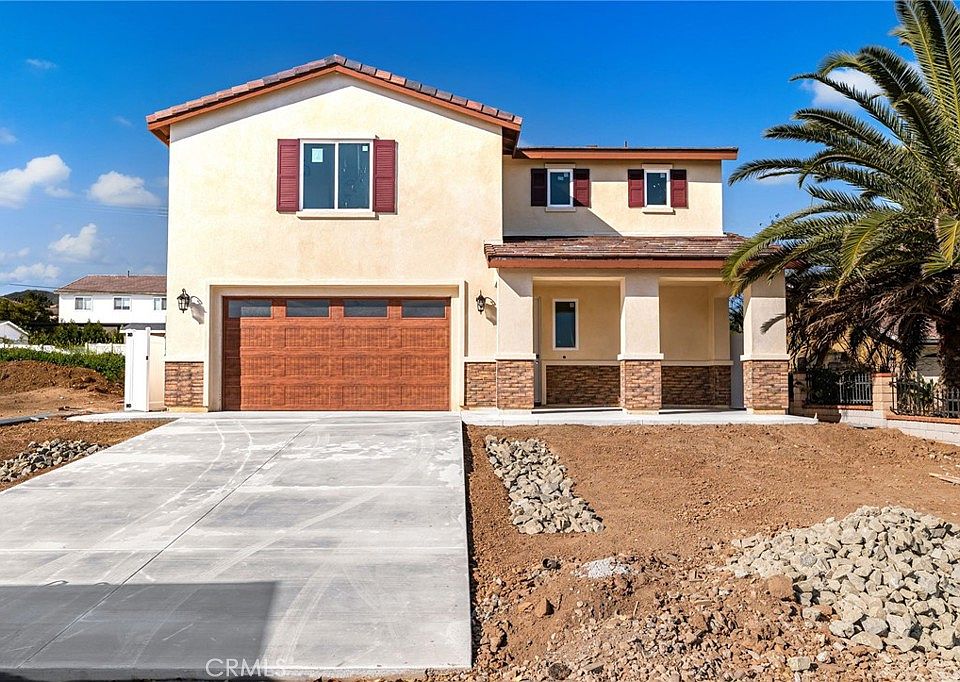 1st image of 3260 Howe St