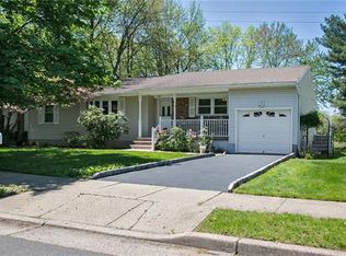 7 Roxy Ave, Edison, NJ 08820