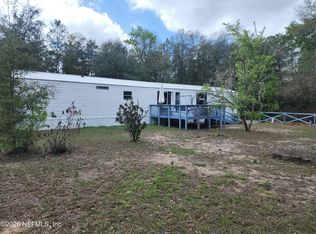 231 LAKEVIEW Court, Interlachen, FL 32148