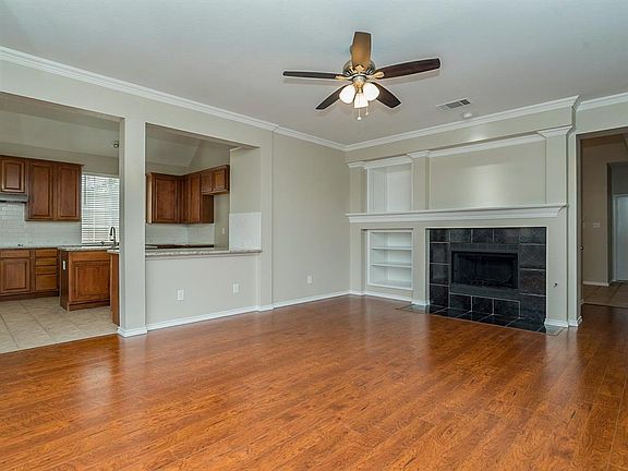 5th image of 11304 Coralberry Dr