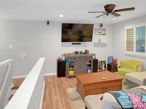 4th image of 6337 Dory Ct