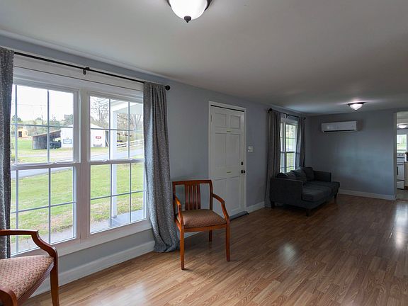 5th image of 40 Jordan Rd