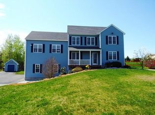 7 White Rd, Mendon, MA 01756