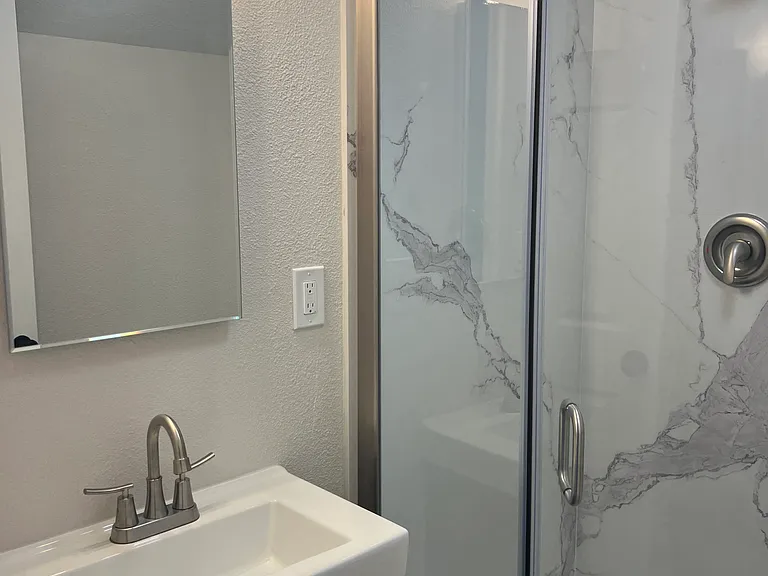 582 Mural Ln #B — Photo 4