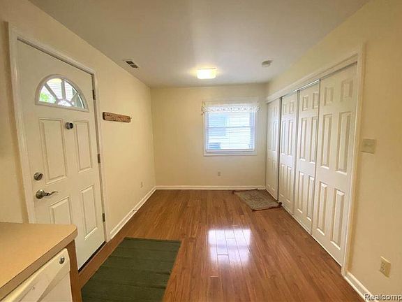 4th image of 2812 Clayton Ct