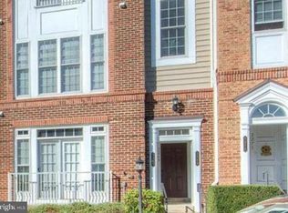 2215 Oberlin Dr #329A, Woodbridge, VA 22191