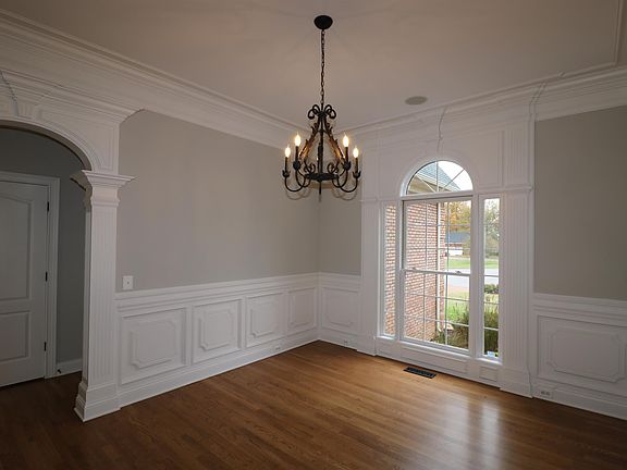 3rd image of 2409 Verona Pl