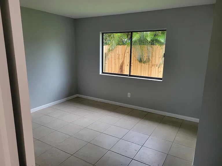 2625 SE Mariposa Ave — Photo 9
