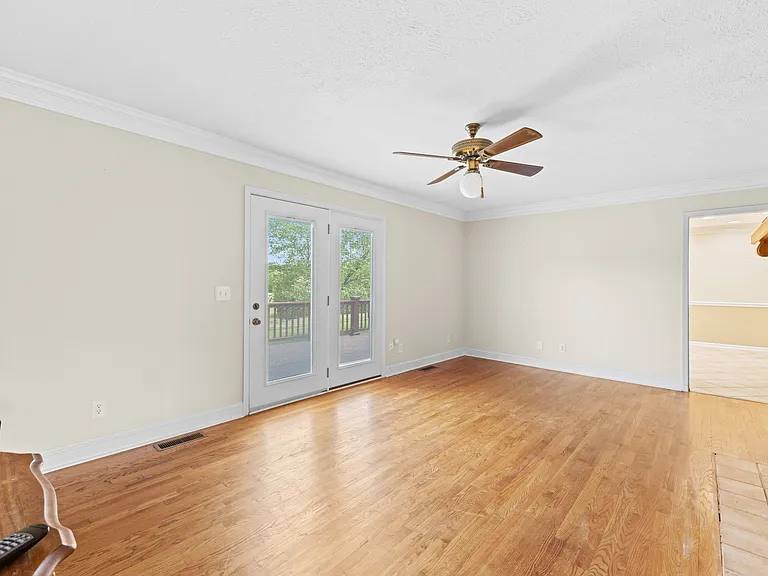 4330 Ridge Rd — Photo 10